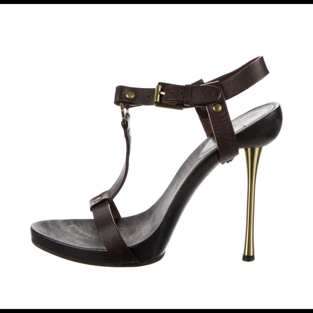 AUTHENTIC GUCCI SANDALS!!!